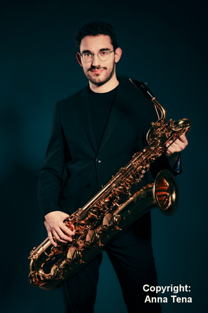 Ricard Martínez Bernadó (Baritonsaxophon)